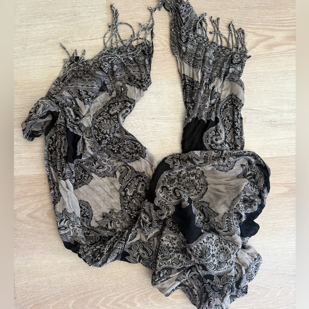 Trendy Boutique Black and Gray Paisley Scarf